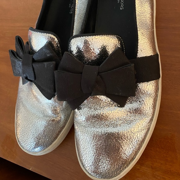 Michael Kors bow slip on sneaker shoes - Picture 3 of 4